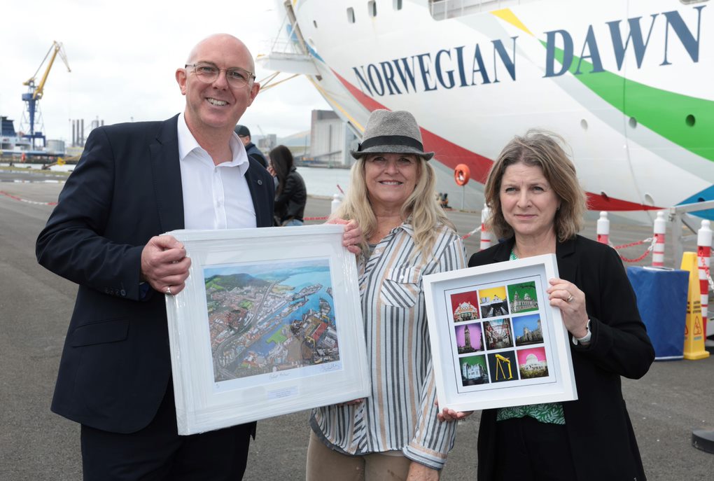 Cruise Belfast welcomes 2 Millionth Cruise Visitor
